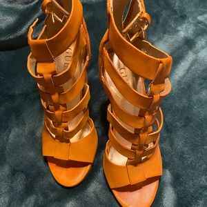 Guess sandals size 6.5